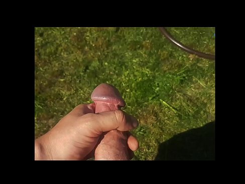 ❤️ Hotfies e ndyhet pidhi i saj rozë dhe përfundon me një shiringë në një kopsht veror ❤️ Video seksi tek ne sq.com-milf-300.ru ❤